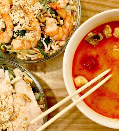 Вьетнамская кухня Hot Pho в Торговом центре SUNRISE CITY